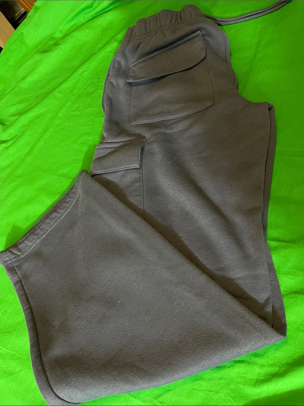 refuge Men's Dark Gray Cargo Sweatpants with Flap Pockets